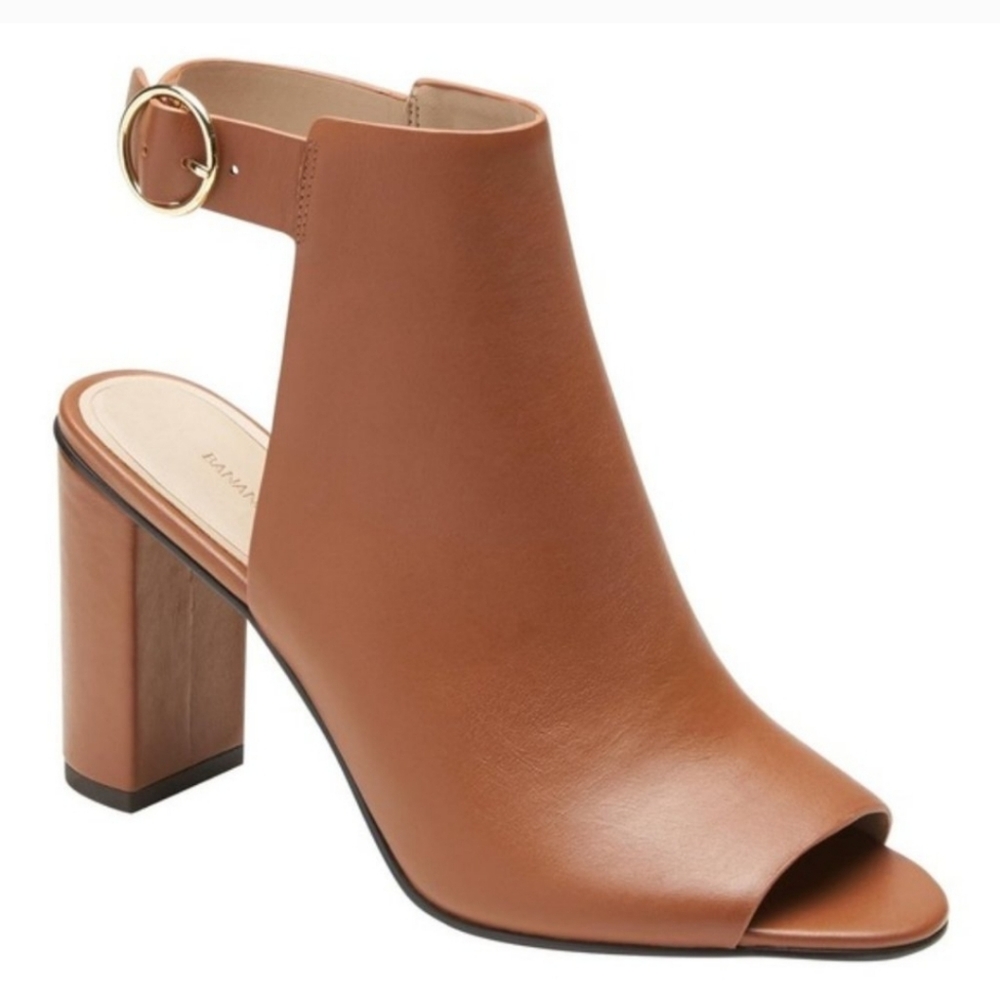 Bananna Republic Brown Peep Toe Bootie, Size 9.